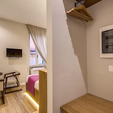 The Spanish Piazza Di Spagna Bed & Breakfast