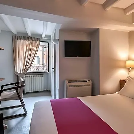 B&B 스패니시 스위트 피아자 디 스파냐 로마
