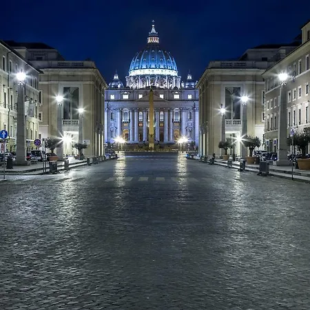 The Spanish Piazza Di Spagna