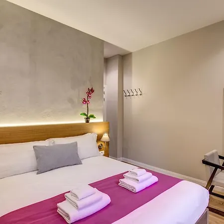 The Spanish Piazza Di Spagna