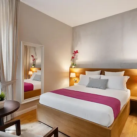 The Spanish Piazza Di Spagna 3*