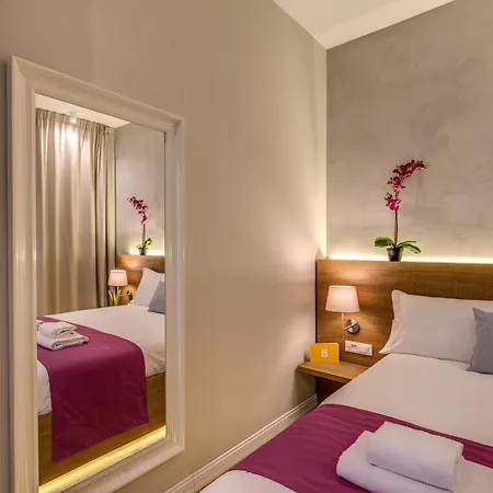 The Spanish Piazza Di Spagna Bed & Breakfast 3*