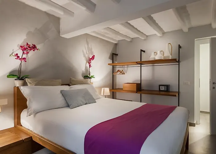 The Spanish Piazza Di Spagna Bed and Breakfast